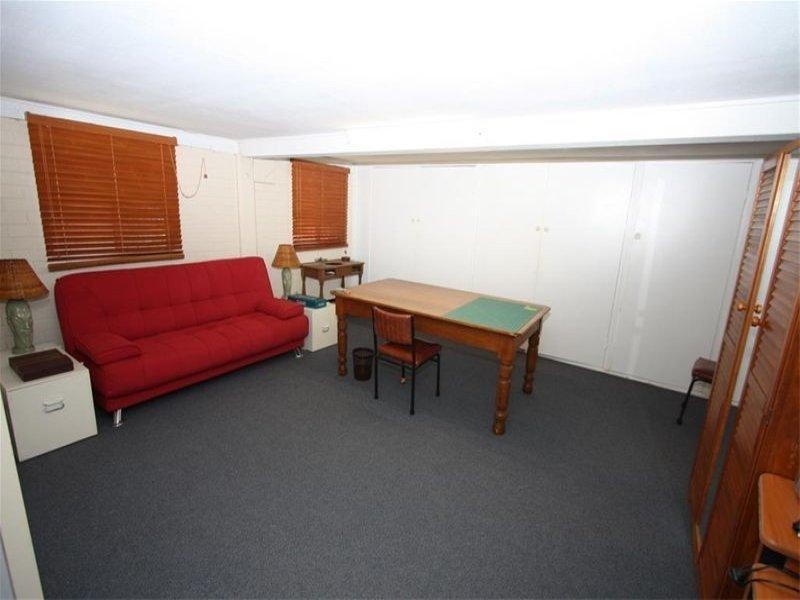 49 Menzies Street, Park Avenue QLD 4701