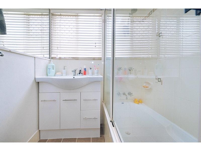 70 Dee Street, Koongal QLD 4701