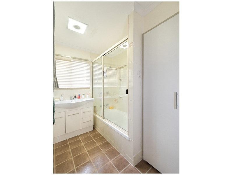 70 Dee Street, Koongal QLD 4701