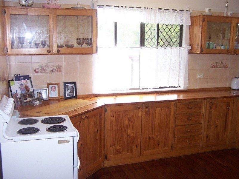 36 Tung Yeen Street, Park Avenue QLD 4701