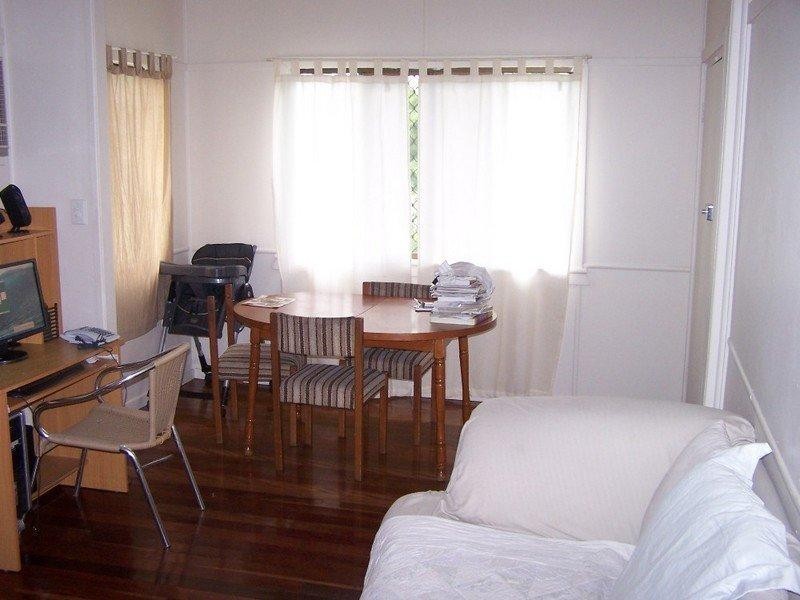 36 Tung Yeen Street, Park Avenue QLD 4701