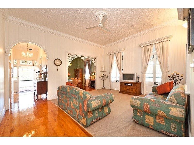 2 Wheatcroft Street, The Range QLD 4700