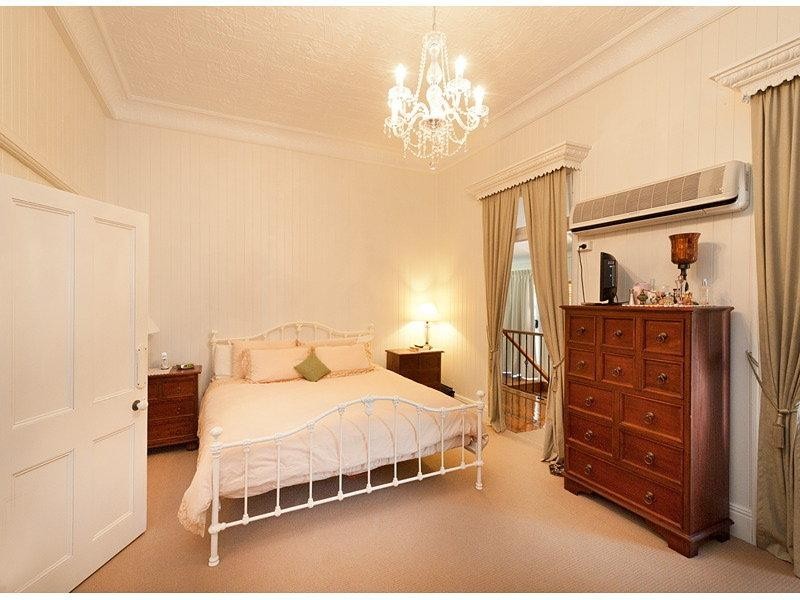 2 Wheatcroft Street, The Range QLD 4700