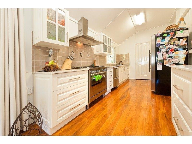 2 Wheatcroft Street, The Range QLD 4700