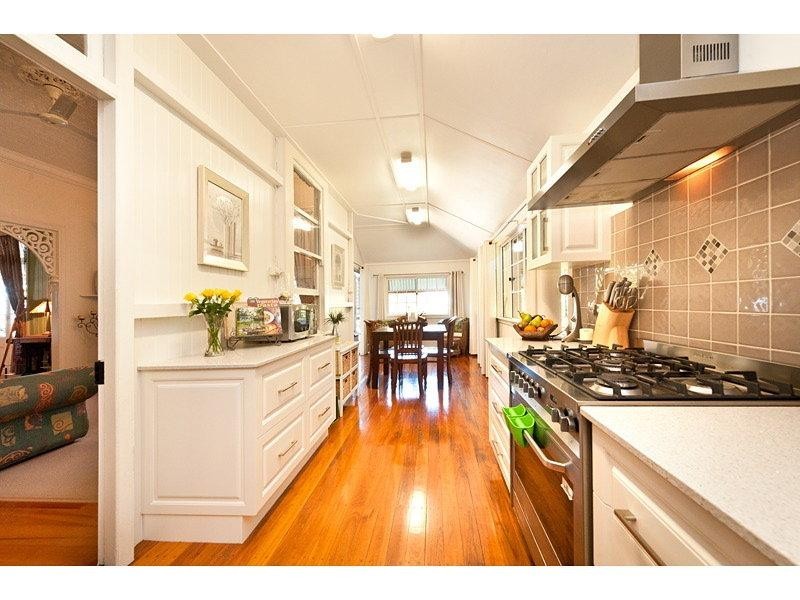 2 Wheatcroft Street, The Range QLD 4700