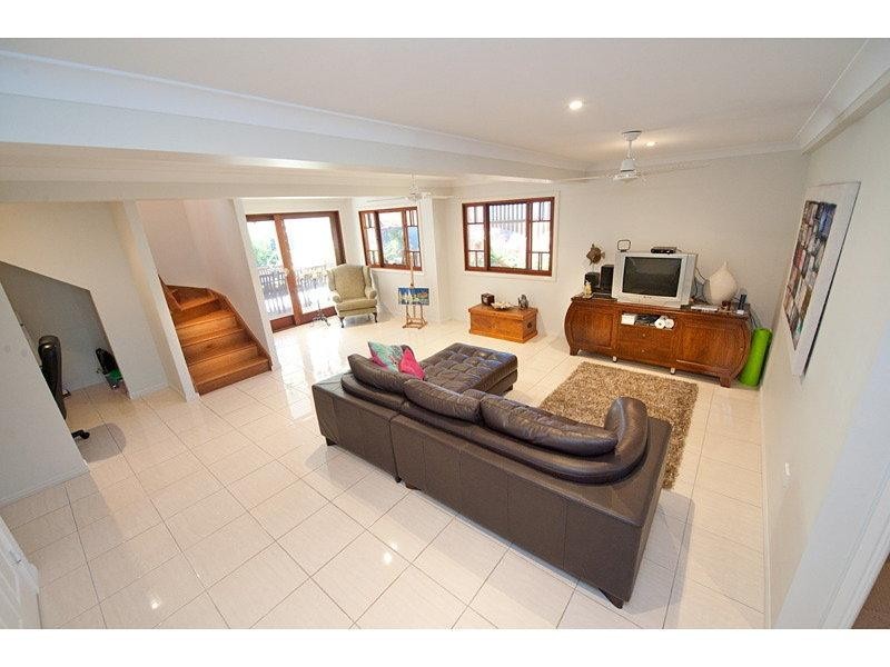 2 Wheatcroft Street, The Range QLD 4700