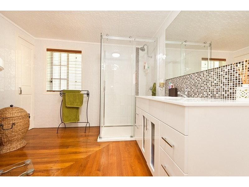 2 Wheatcroft Street, The Range QLD 4700