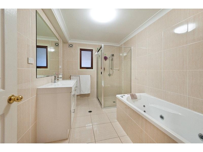 2 Wheatcroft Street, The Range QLD 4700