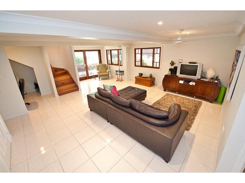 2 Wheatcroft Street, The Range QLD 4700