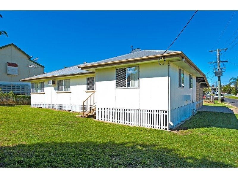 14 Bernard Street, Berserker QLD 4701