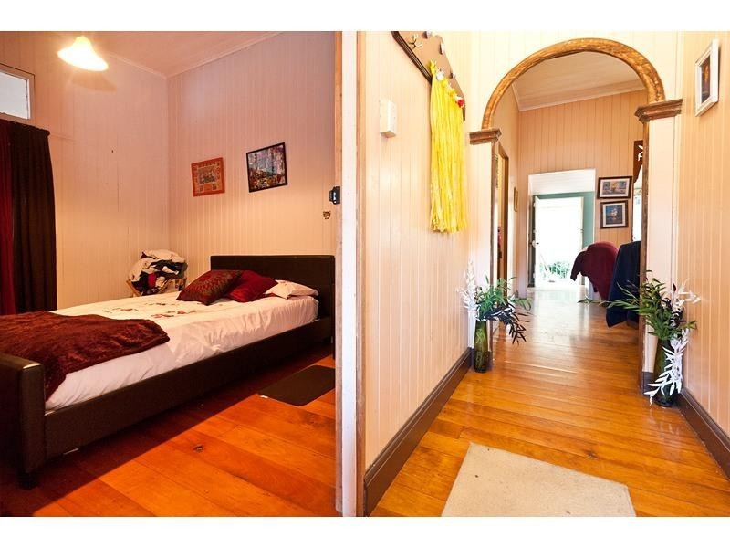 8 Jones Street, Wandal QLD 4700