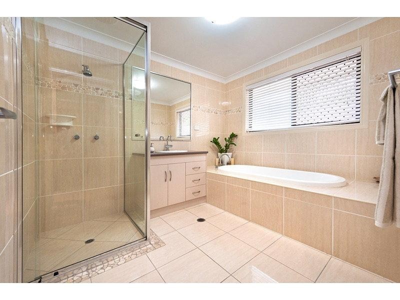 21 Treefern Terrace, Frenchville QLD 4701