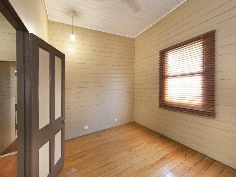 237 Kent Street, Depot Hill QLD 4700