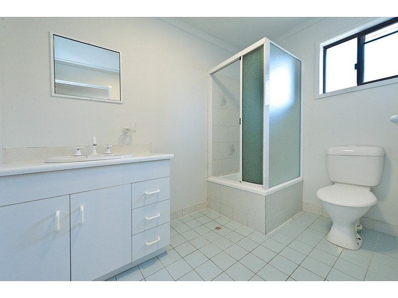 5 Leeds Avenue, Kawana QLD 4701