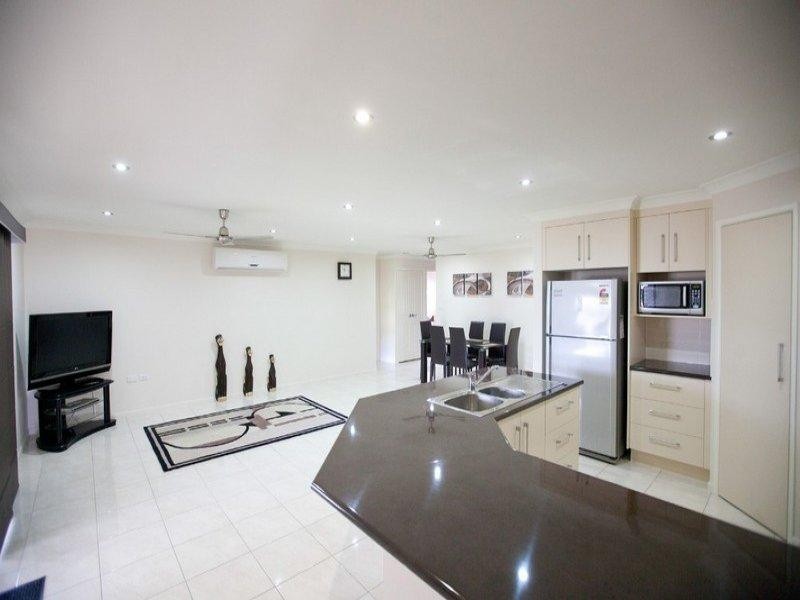 24 Ingram Drive, Gracemere QLD 4702