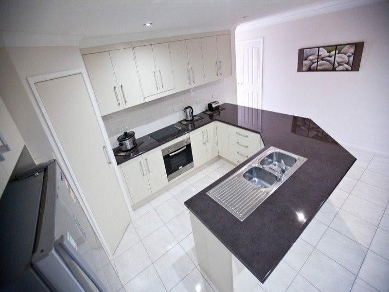 24 Ingram Drive, Gracemere QLD 4702