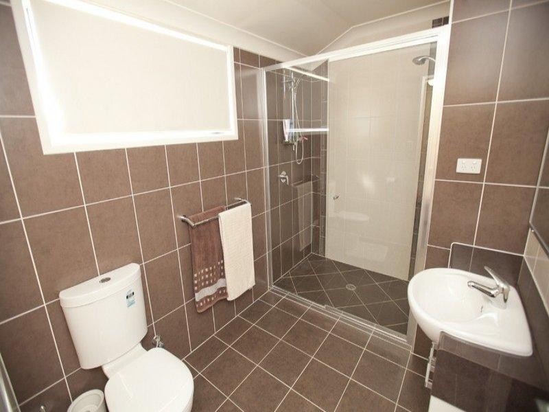 24 Ingram Drive, Gracemere QLD 4702