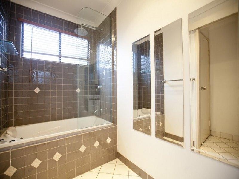 183 Denham Street, The Range QLD 4700