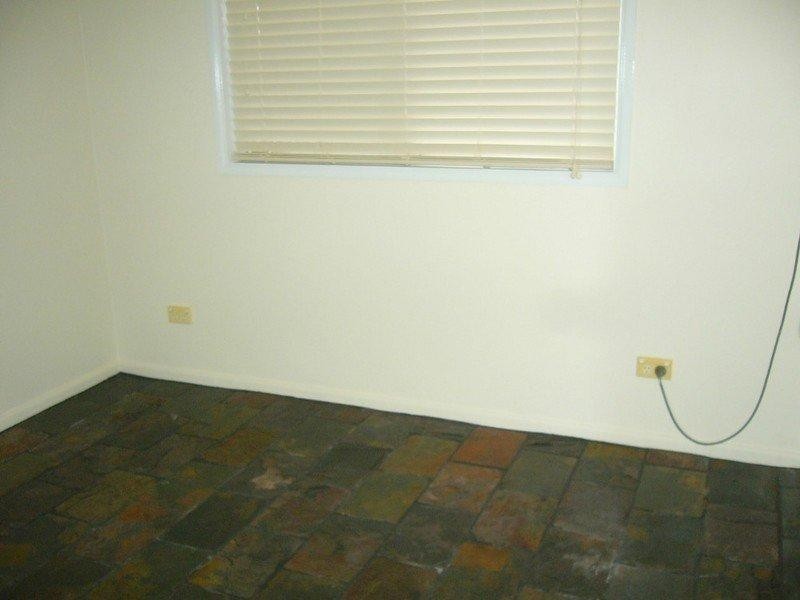 2/22 Weinholt Street, Allenstown QLD 4700