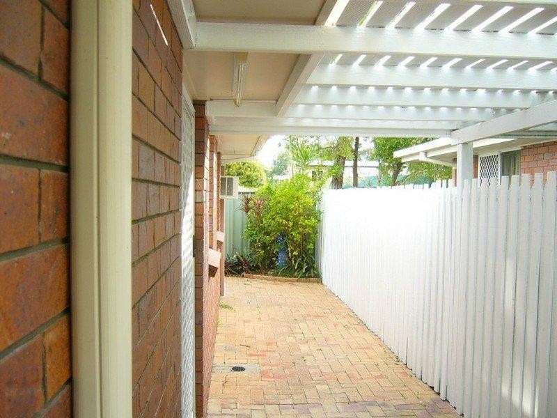 2/22 Weinholt Street, Allenstown QLD 4700