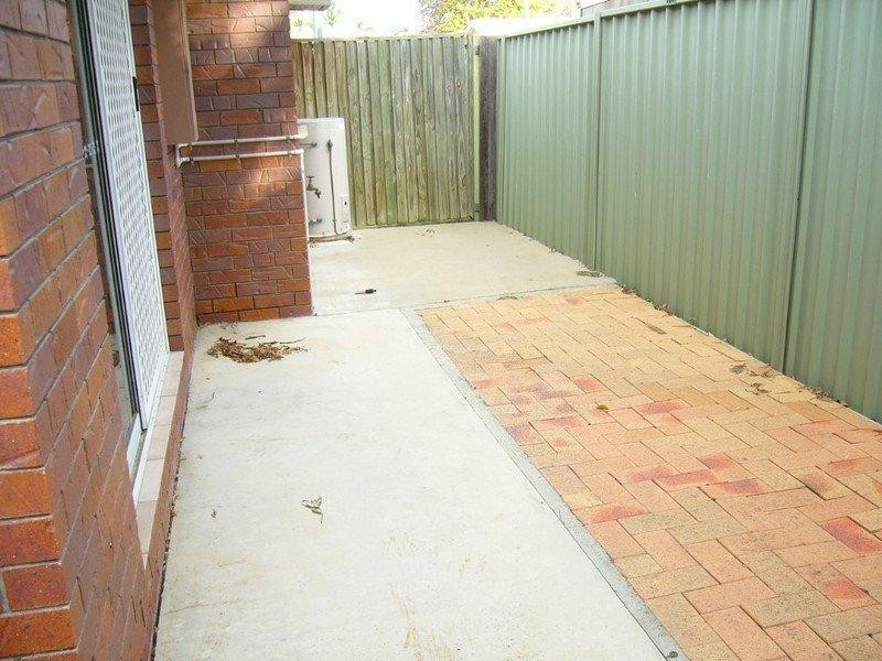 2/22 Weinholt Street, Allenstown QLD 4700