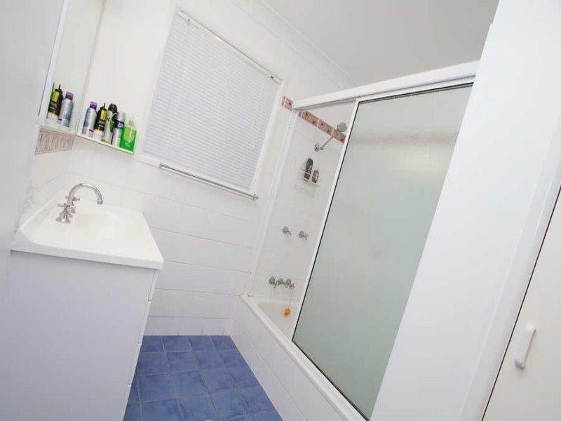 15 Wackford Street, Park Avenue QLD 4701