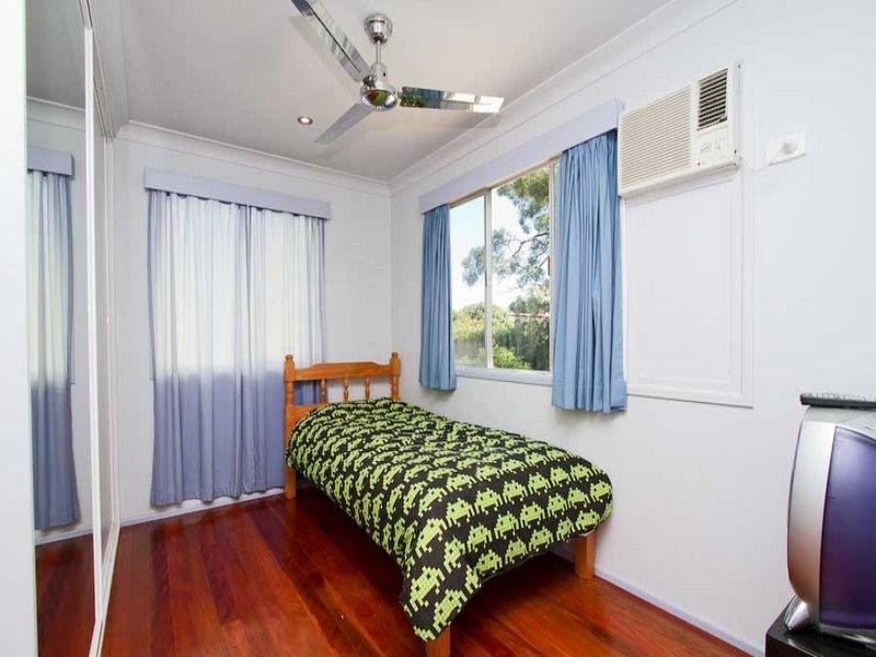 15 Wackford Street, Park Avenue QLD 4701