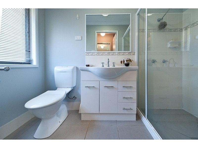 18 Ballard Street, Lakes Creek QLD 4701