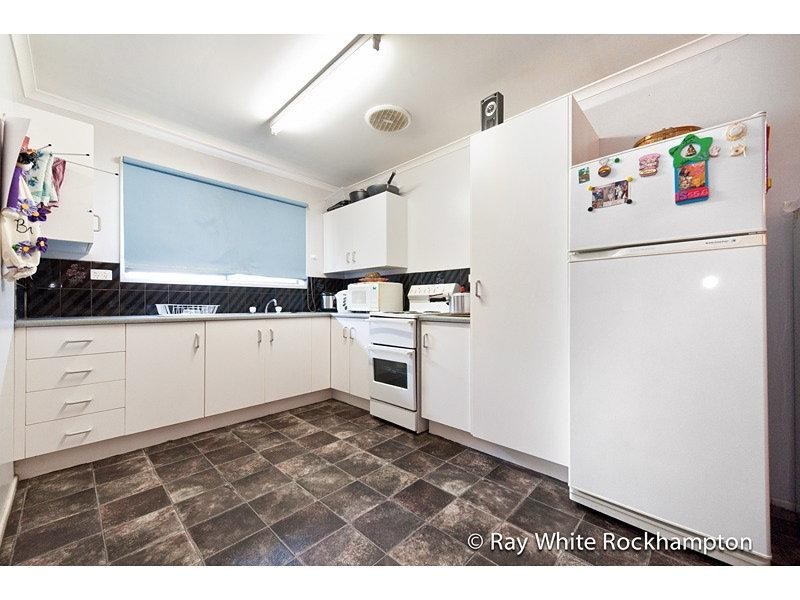 48 Locke Street, Kawana QLD 4701