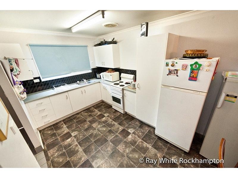 48 Locke Street, Kawana QLD 4701