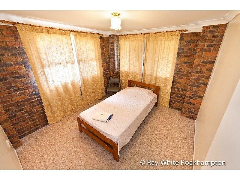 20 Face Street, Park Avenue QLD 4701