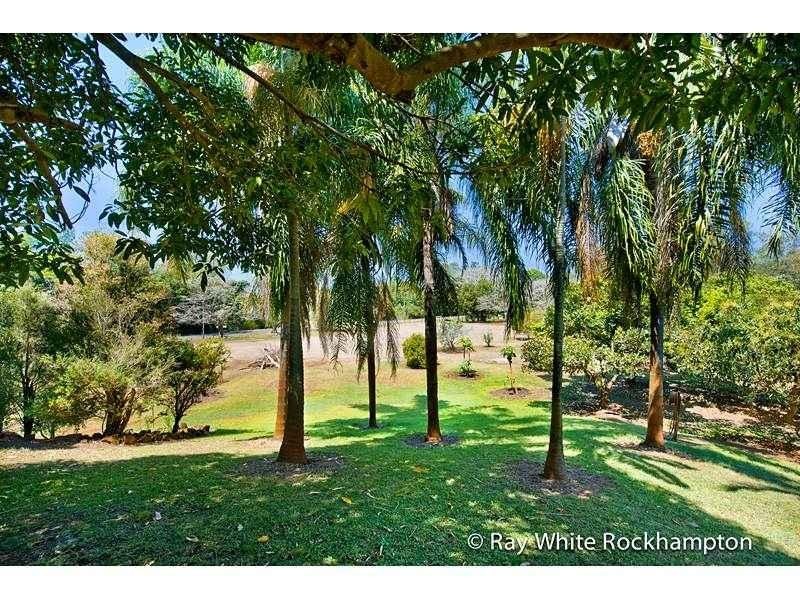 67 Nerimbera School Road, Nerimbera QLD 4701