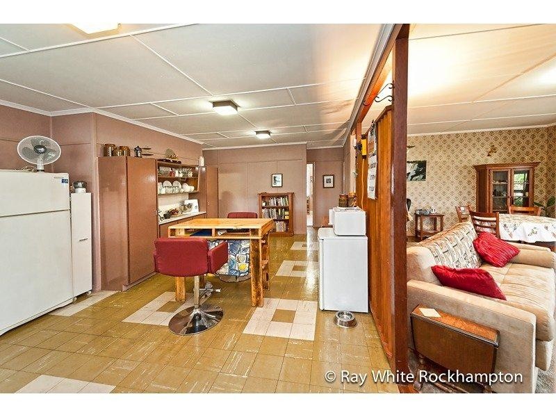 465 Crane Avenue, Kawana QLD 4701