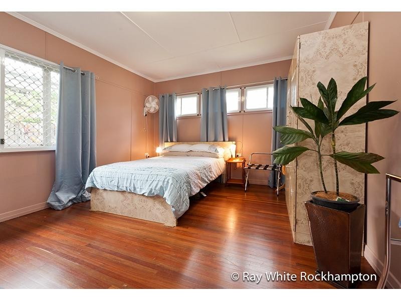 465 Crane Avenue, Kawana QLD 4701