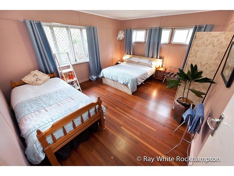 465 Crane Avenue, Kawana QLD 4701