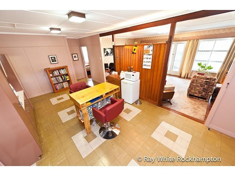 465 Crane Avenue, Kawana QLD 4701