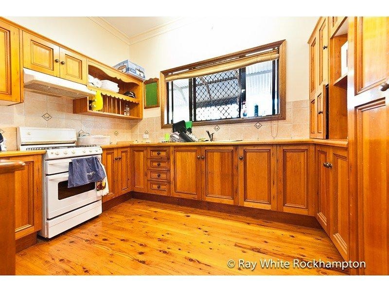 153 Dairy Inn Road, Ironpot QLD 4701