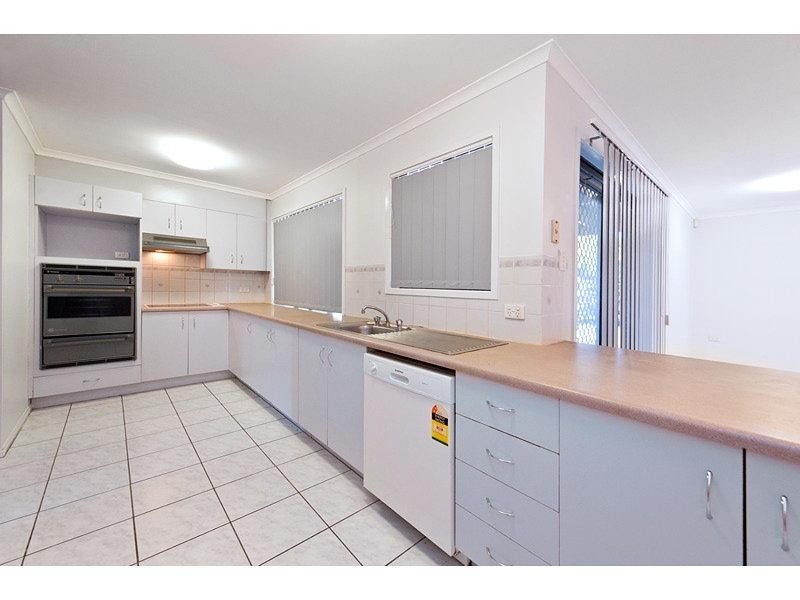 5 Leeds Avenue, Kawana QLD 4701