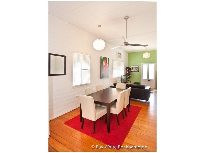 299 East Street, Depot Hill QLD 4700