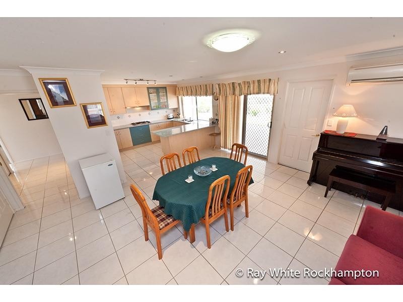 8 Trenwith Terrace, Rockyview QLD 4701