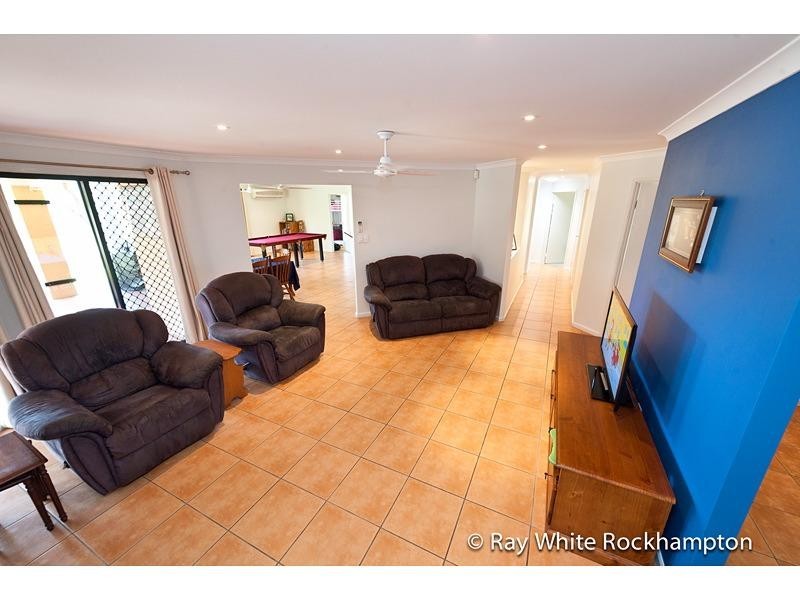 25 Samuel Crescent, Parkhurst QLD 4702