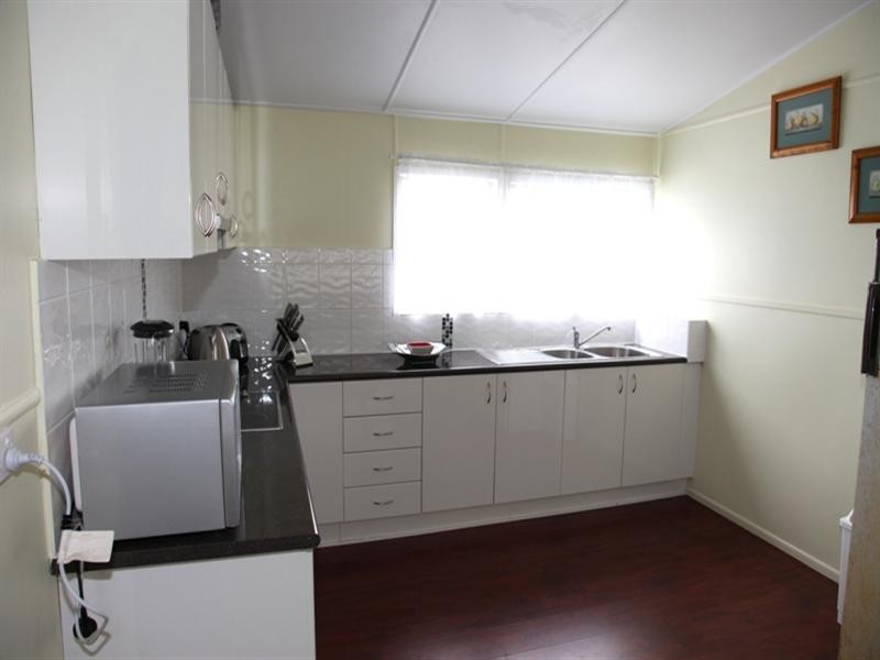 9 Arnold Street, Allenstown QLD 4700