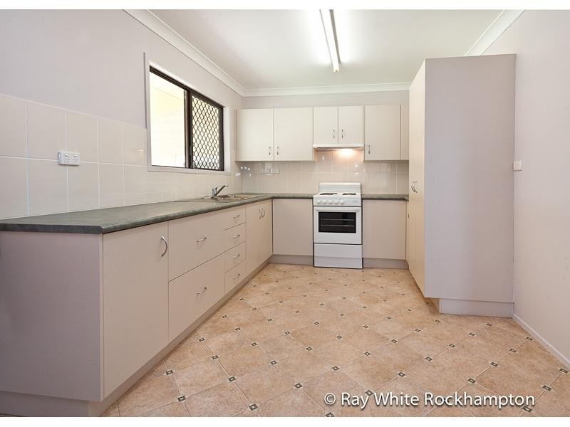 88 Buzacott Street, Park Avenue QLD 4701