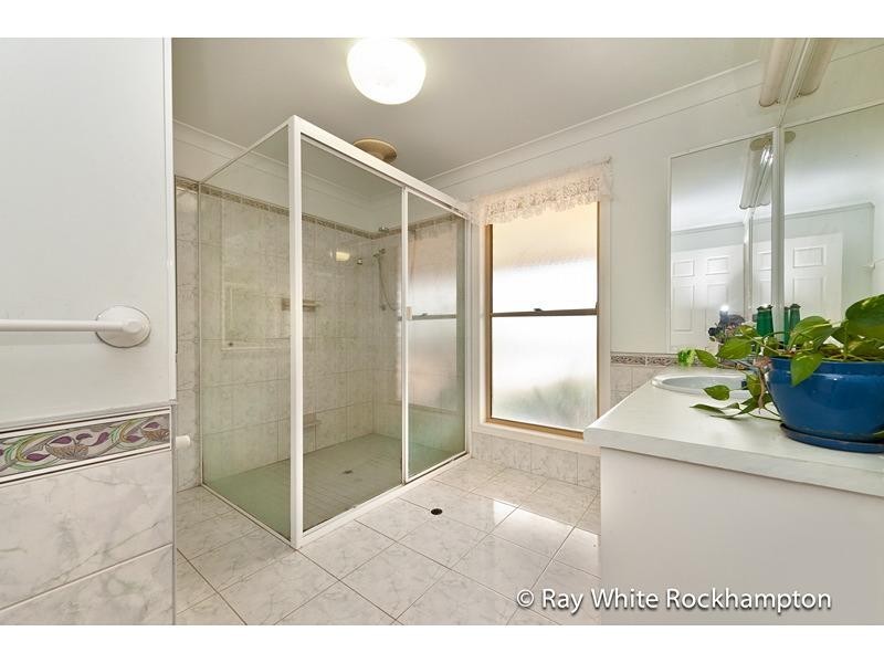 71 Hendy Drive, Glenlee QLD 4711