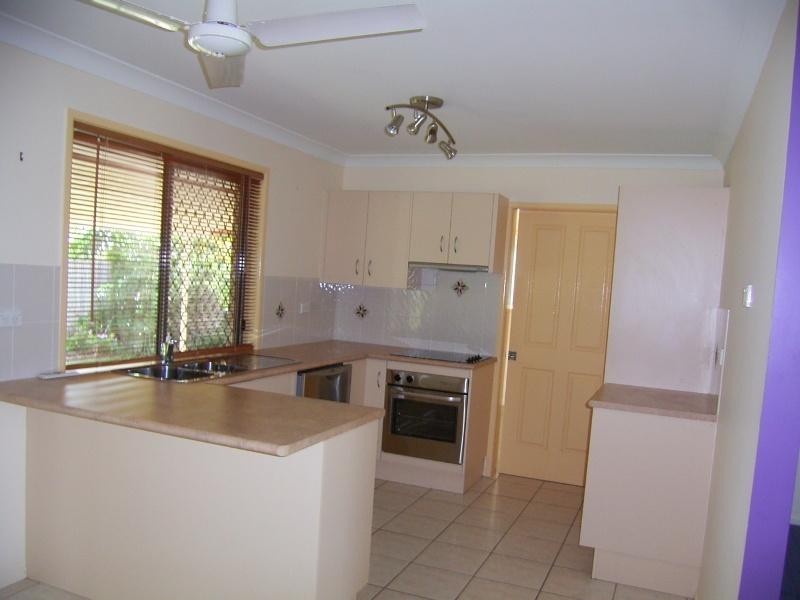 1 Gent Street, Park Avenue QLD 4701