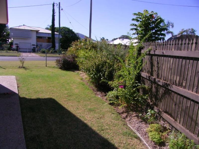 1 Gent Street, Park Avenue QLD 4701