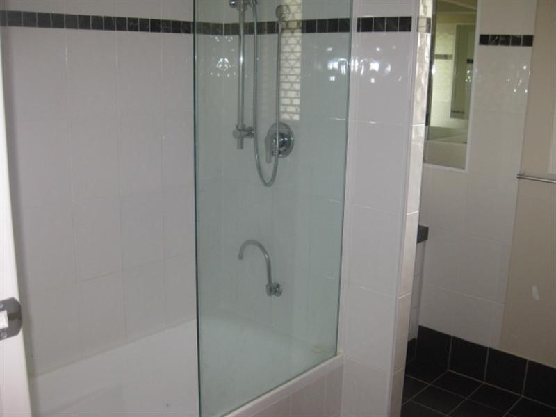 77 Sheehy Street, Park Avenue QLD 4701