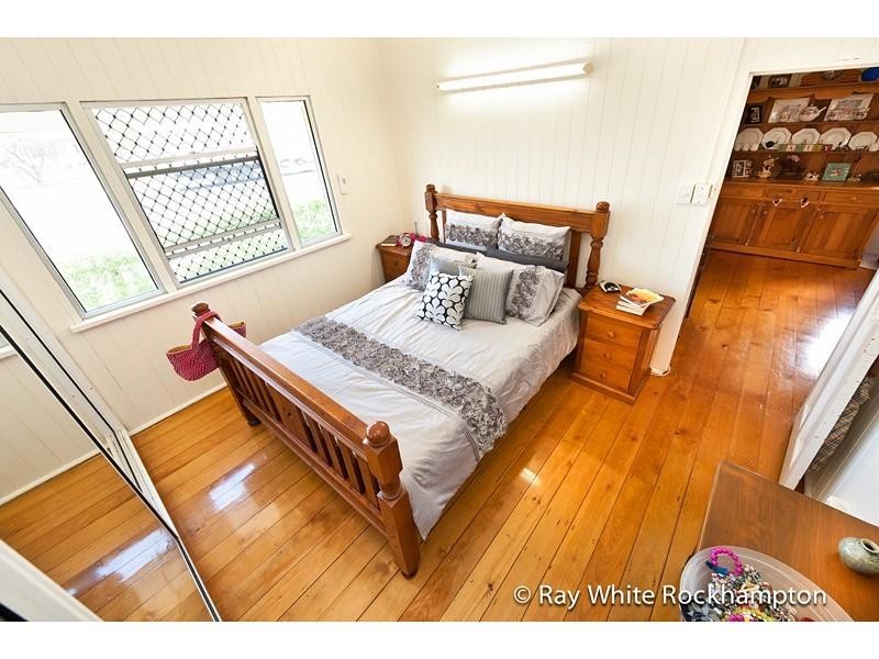 72 Haynes Street, Park Avenue QLD 4701