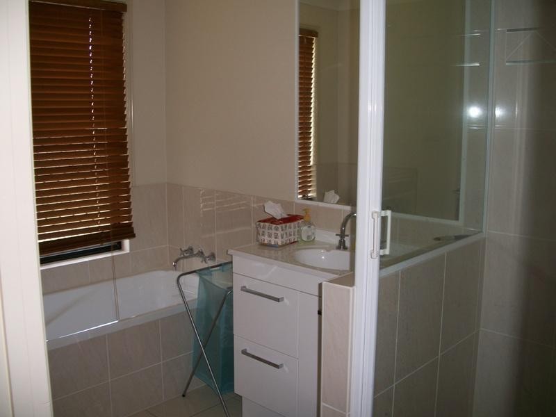 5 Annie Close, Gracemere QLD 4702