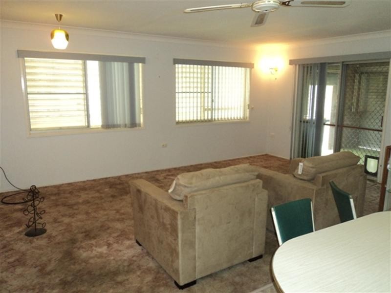 31 Calder Street, Park Avenue QLD 4701